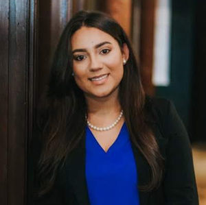 Meet your Posher, Alejandra